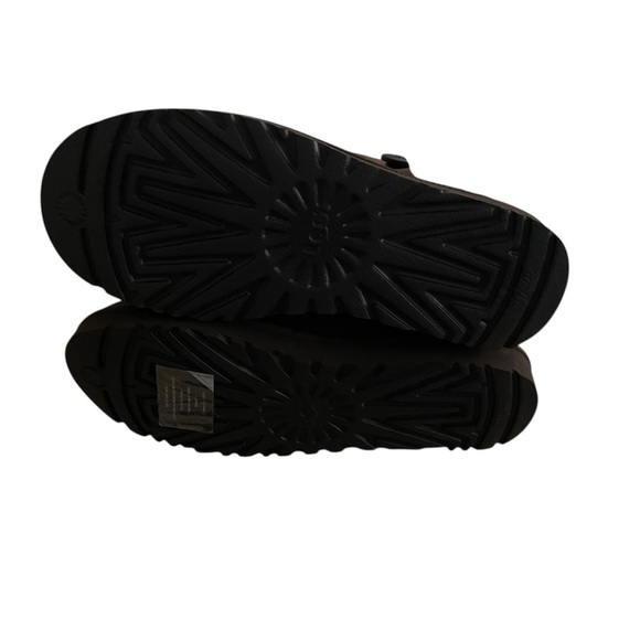 NWT UGG Brown Shearling Boots Size 10 - Picture 6 of 8